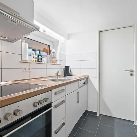 Appartement Ferien-apartment Zaunkoenig - Mit Priv Strandzugang - Soutterrain Friedrichshafen