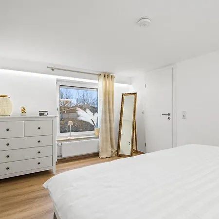 Appartement Ferien-apartment Zaunkoenig - Mit Priv Strandzugang - Soutterrain Friedrichshafen